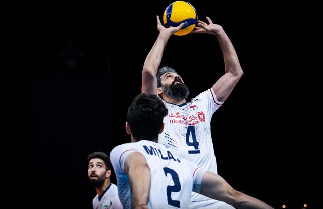 包含韩国劲旅挑战中国冠军，球迷翘首期待胜利之战的词条