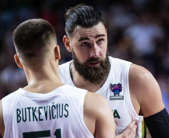 匈牙利与斯洛文尼亚激战，场面火爆，争夺晋级席位