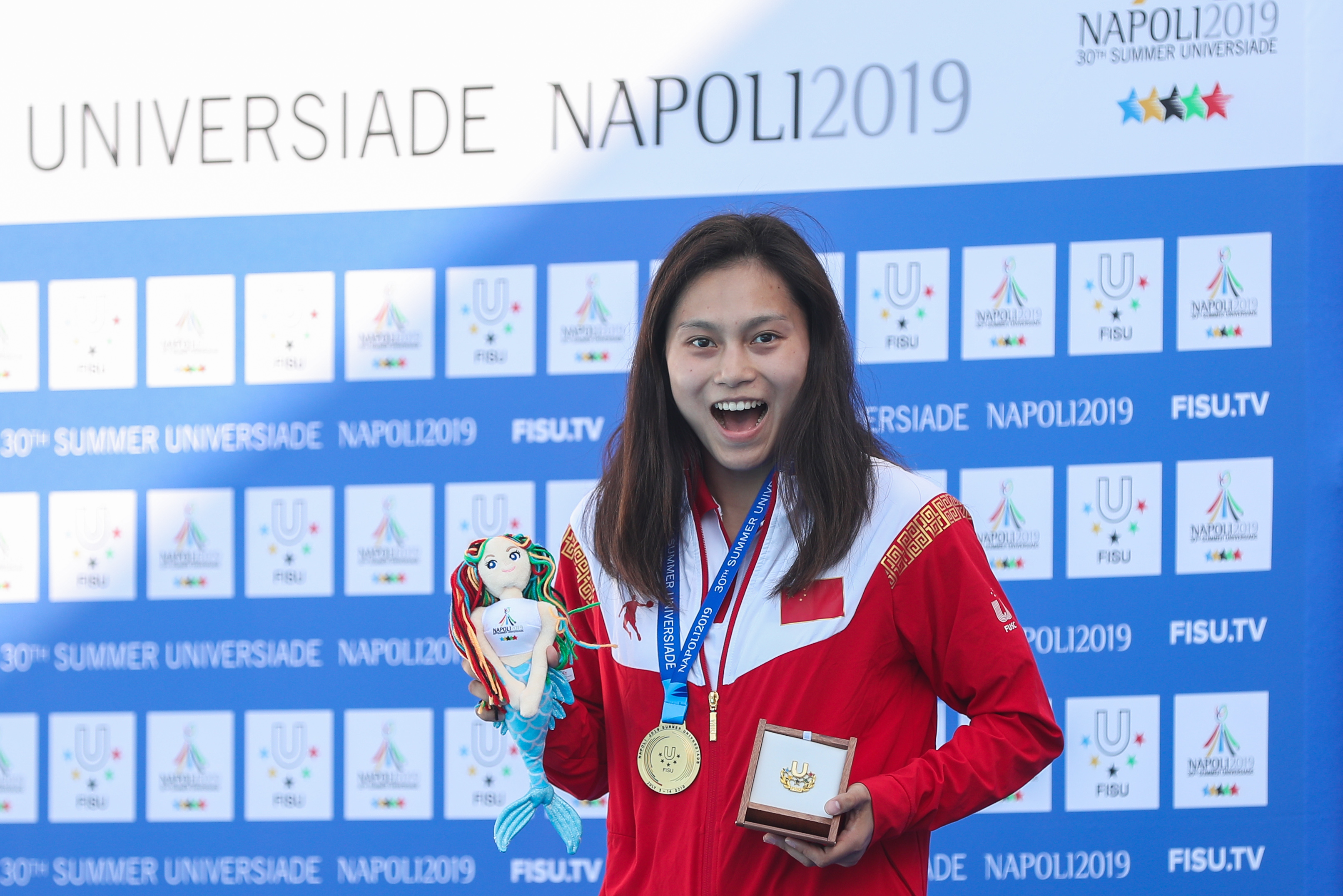 瑞士跳水选手发挥神勇，轻松夺得金牌