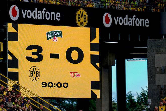 多特蒙德主场逆转胜利，队伍士气高涨的简单介绍