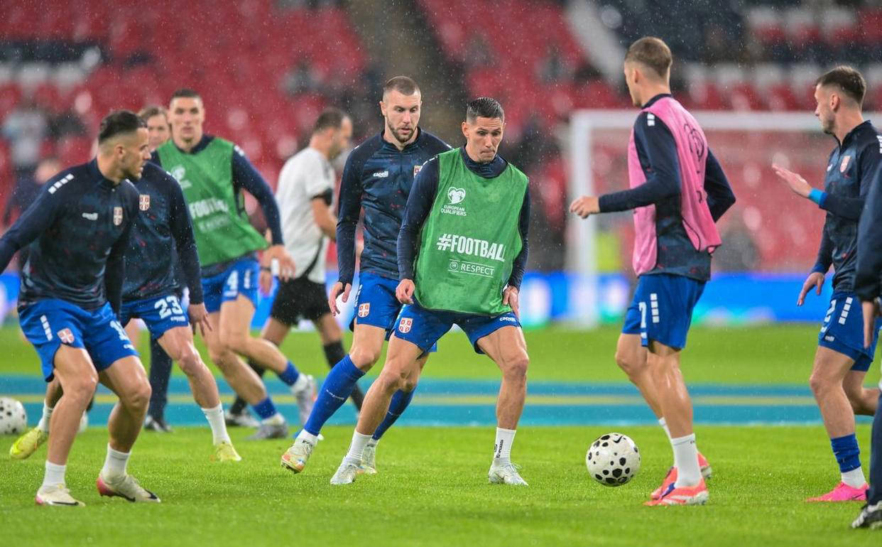 英格兰队碾压韩国队，波尔状态火热