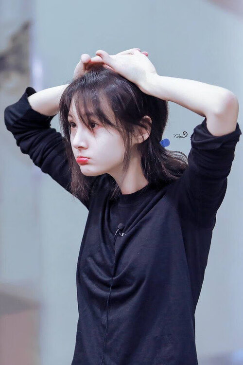 伊布奇迹,40岁神锋倒挂金钩,助几内亚送荷兰队耻辱出局