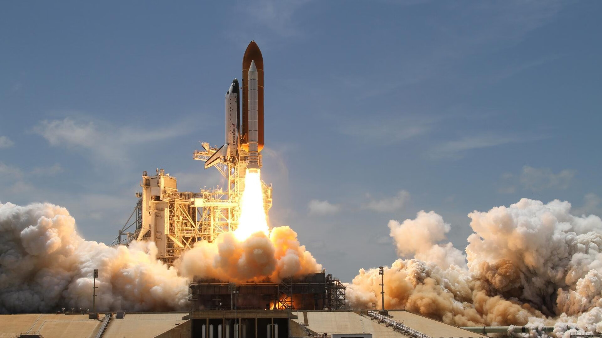 绿茵豪情映照篮坛烽火，当收割成为竞技场上的共同语言