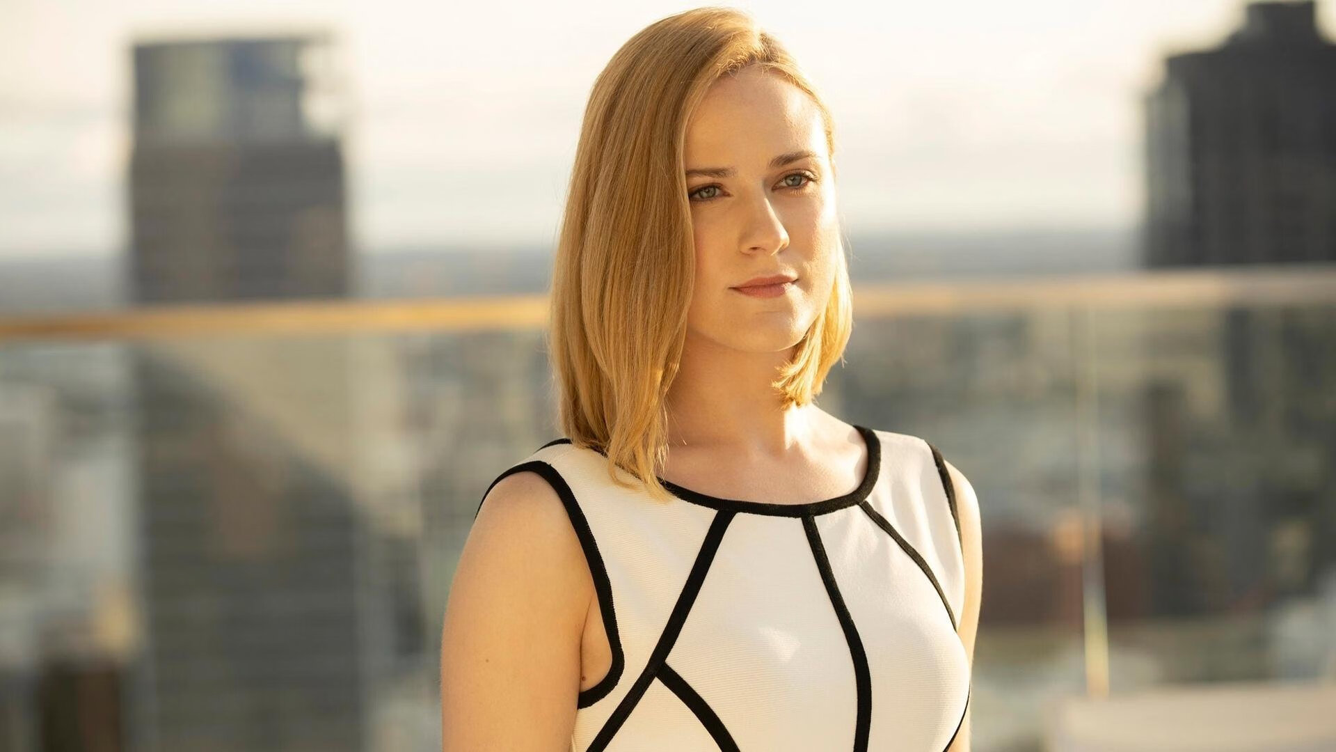 C罗刷新纪录威尔士凯歌高奏，绿茵场的双重奏鸣